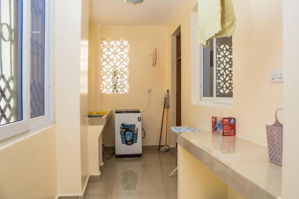 Emirates Reef Apartment 8D Момбаса Екстер'єр фото